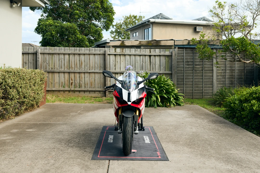2025 Ducati V2 - Image 2 of 21