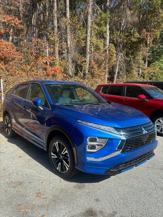 2025 Mitsubishi Eclipse Cross - Image 3 of 4