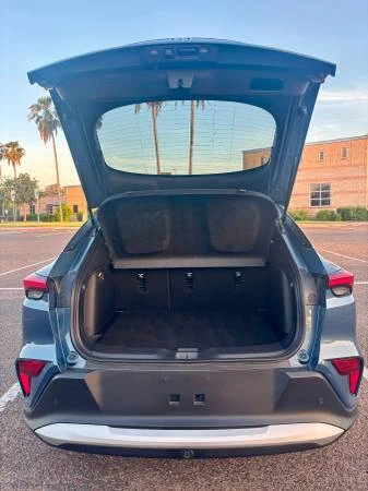 2025 Buick Envision - Image 16 of 31