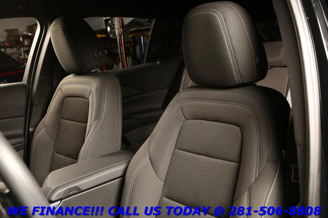 2025 Chevrolet Equinox - Image 12 of 21