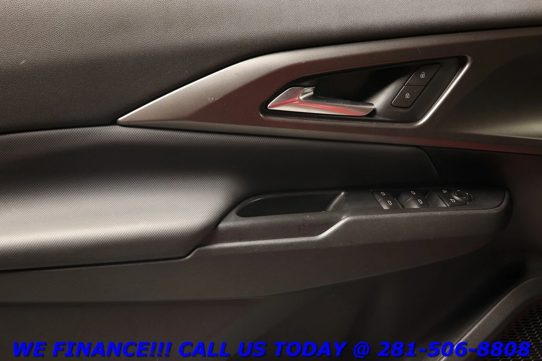 2025 Chevrolet Equinox - Image 11 of 21