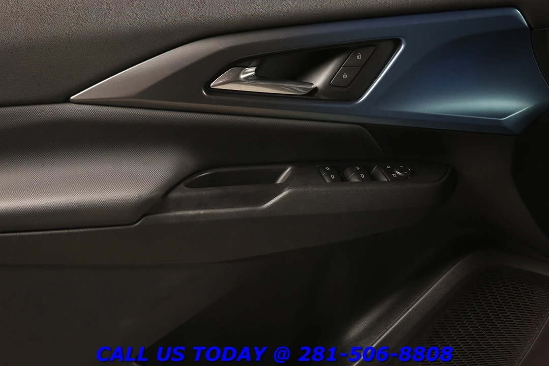 2025 Chevrolet Equinox - Image 9 of 24