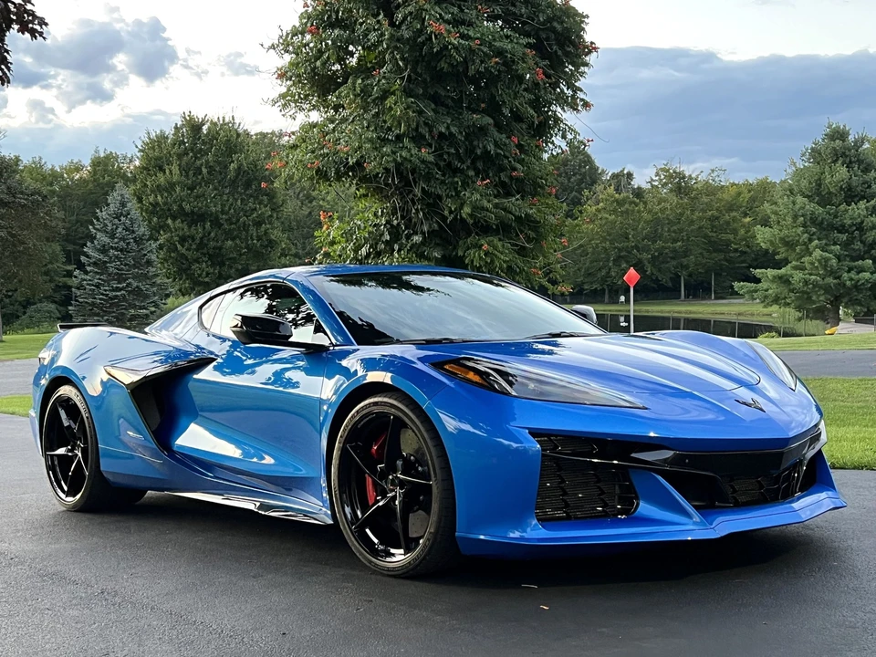 2025 Chevrolet Corvette C8 E-Ray - Image 1 of 17