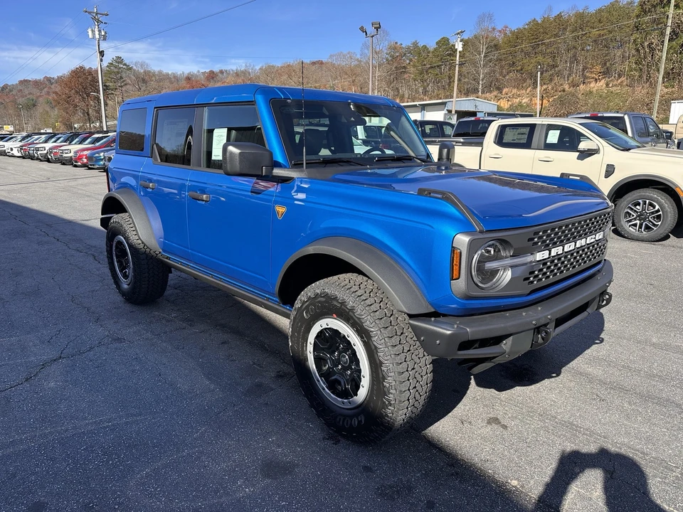 2025 Ford Bronco 6th Gen - Image 4 of 21
