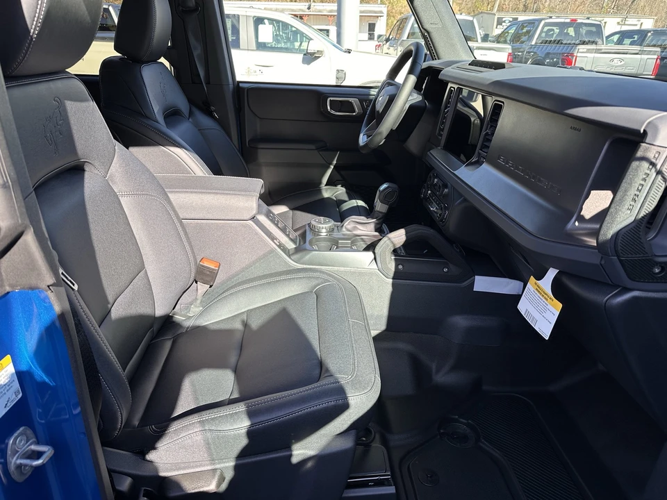 2025 Ford Bronco 6th Gen - Image 14 of 21