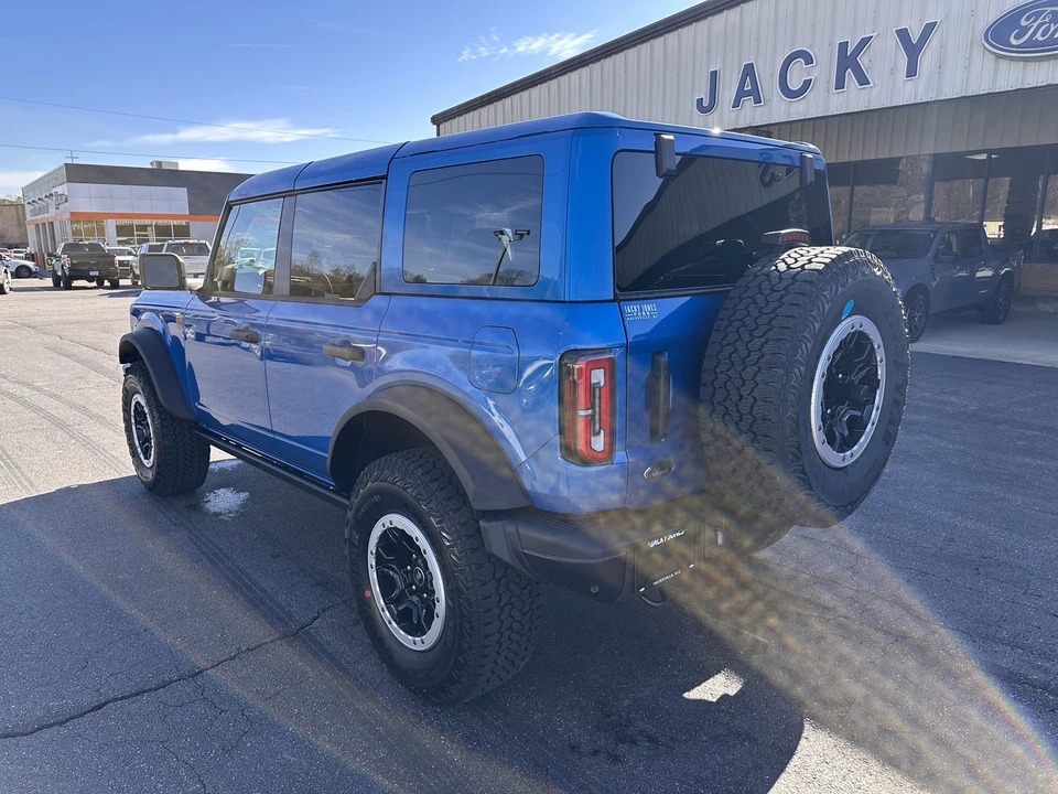 2025 Ford Bronco 6th Gen - Image 8 of 21