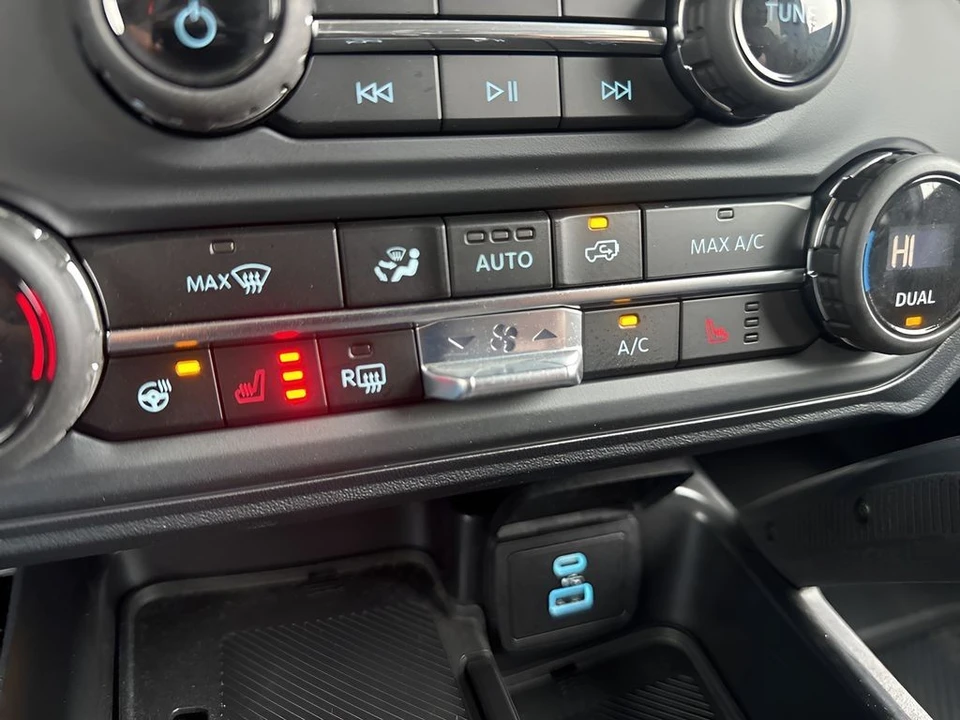 2025 Ford Bronco 6th Gen - Image 20 of 31