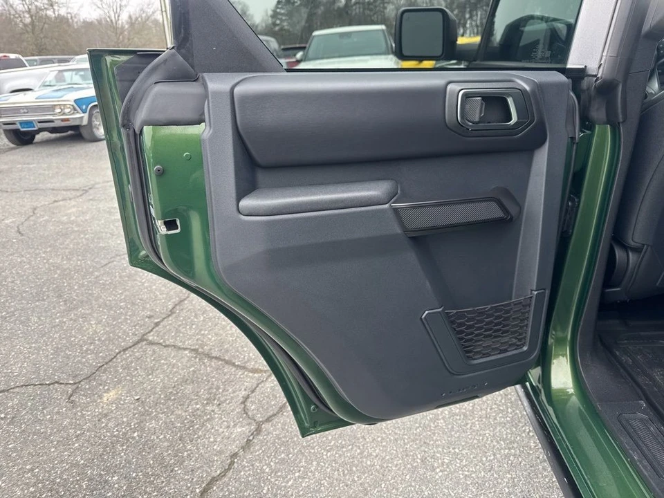 2025 Ford Bronco 6th Gen - Image 27 of 31
