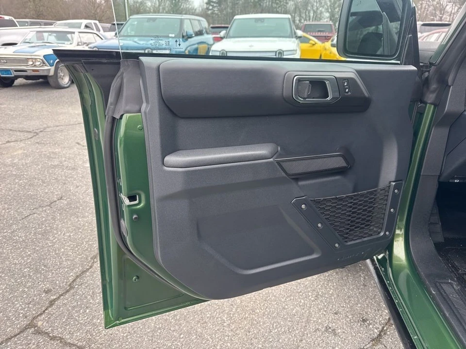 2025 Ford Bronco 6th Gen - Image 25 of 31