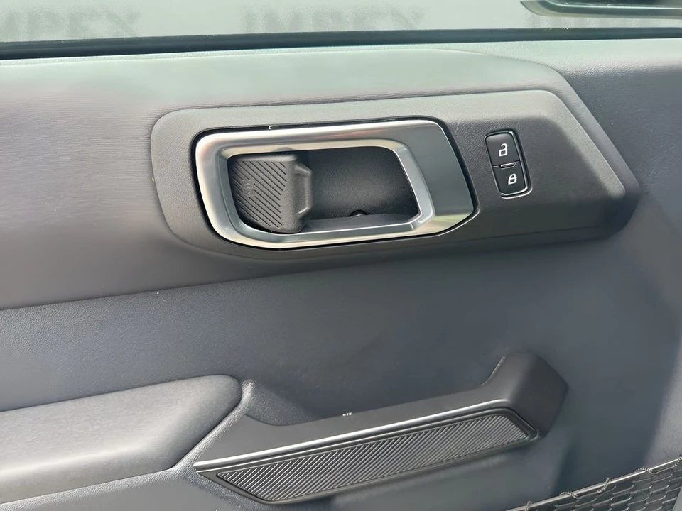 2025 Ford Bronco 6th Gen - Image 26 of 31