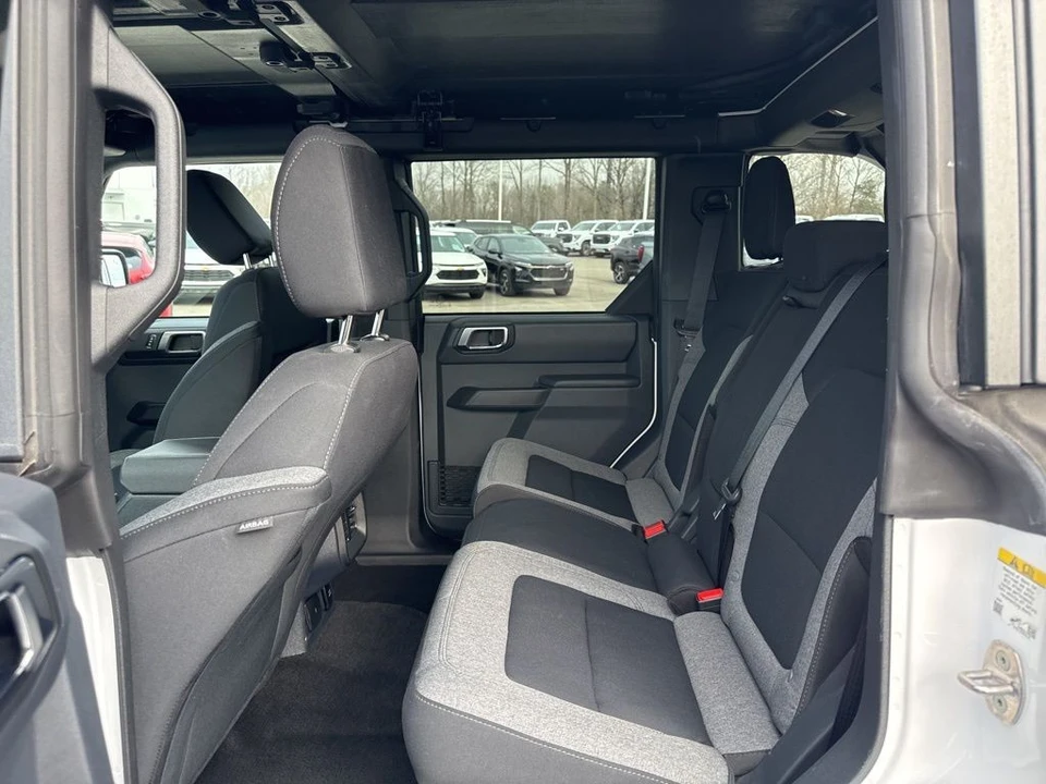 2025 Ford Bronco 6th Gen - Image 10 of 21