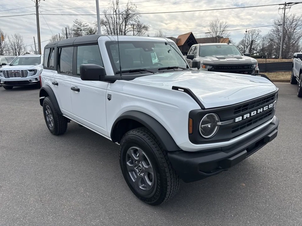 2025 Ford Bronco 6th Gen - Image 7 of 21