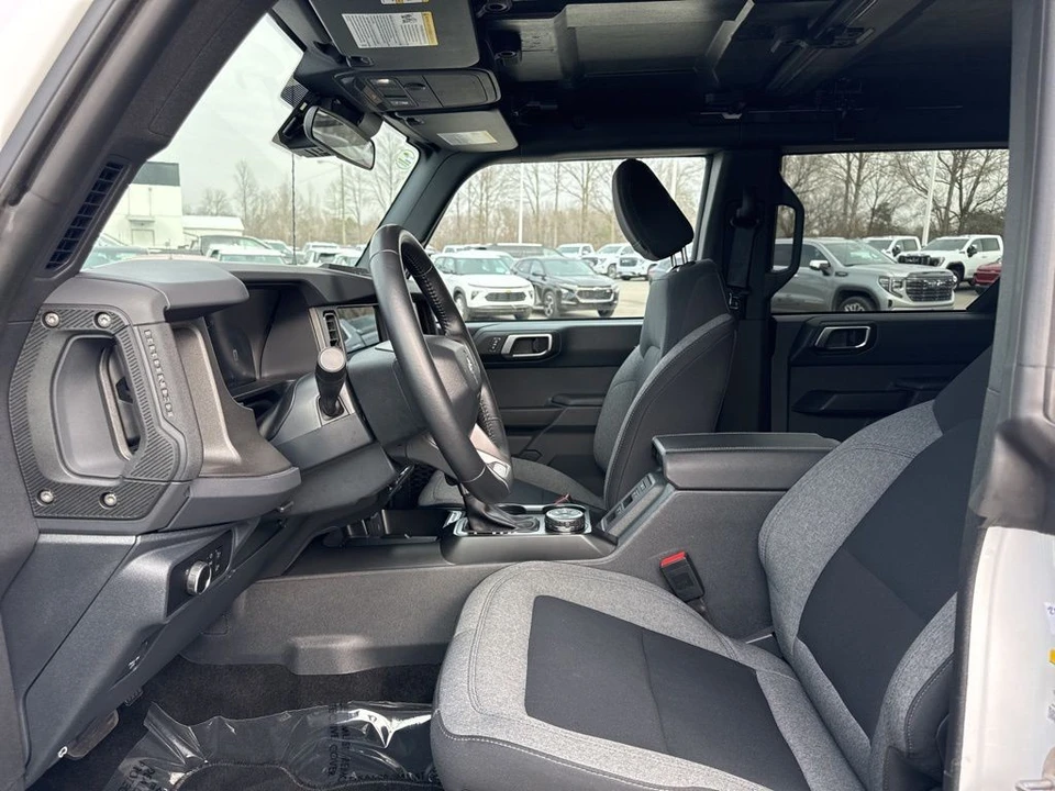 2025 Ford Bronco 6th Gen - Image 9 of 21