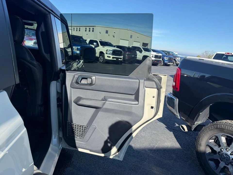 2025 Ford Bronco 6th Gen - Image 15 of 21