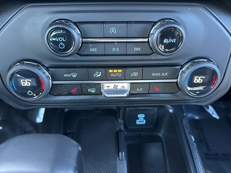 2025 Ford Bronco 6th Gen - Image 17 of 21