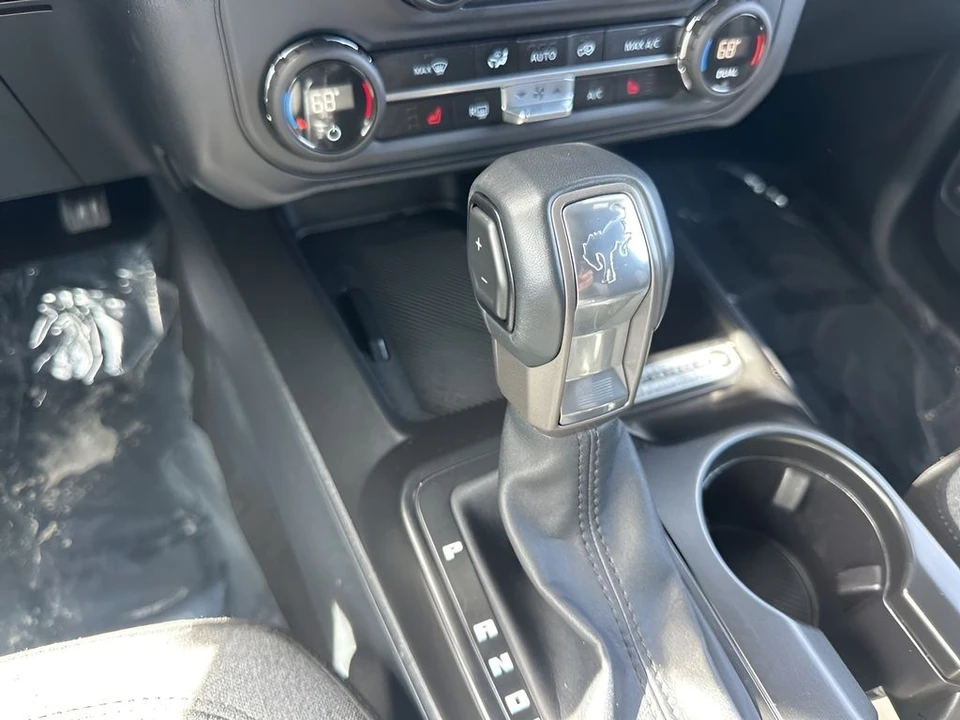 2025 Ford Bronco 6th Gen - Image 15 of 21