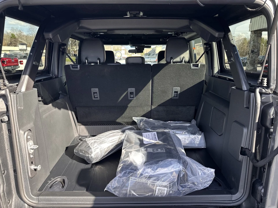 2025 Ford Bronco 6th Gen - Image 17 of 21