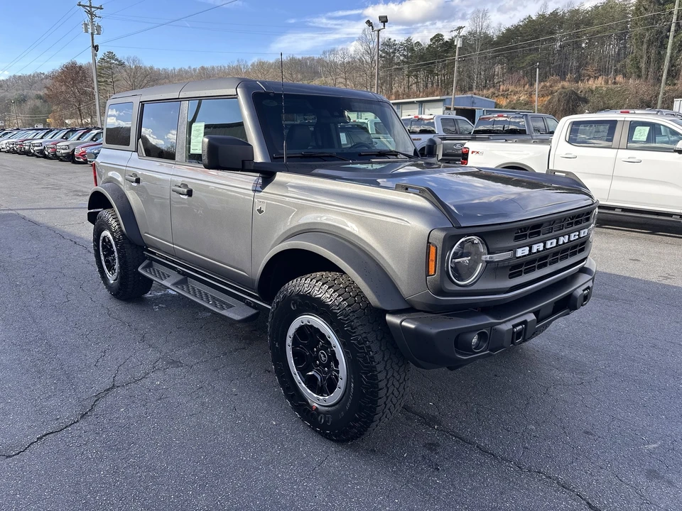 2025 Ford Bronco 6th Gen - Image 4 of 21