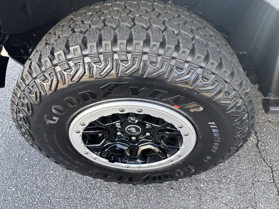 2025 Ford Bronco 6th Gen - Image 30 of 31