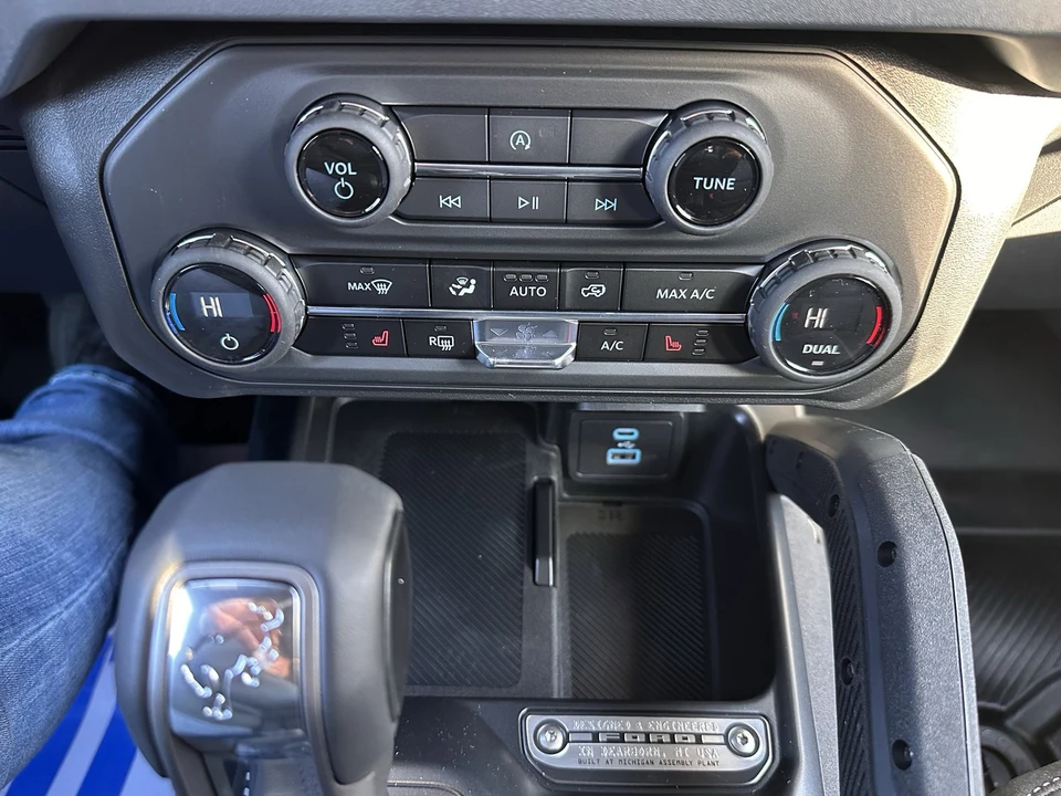2025 Ford Bronco 6th Gen - Image 26 of 31