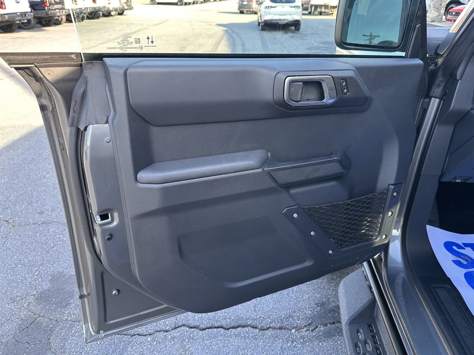 2025 Ford Bronco 6th Gen - Image 8 of 31