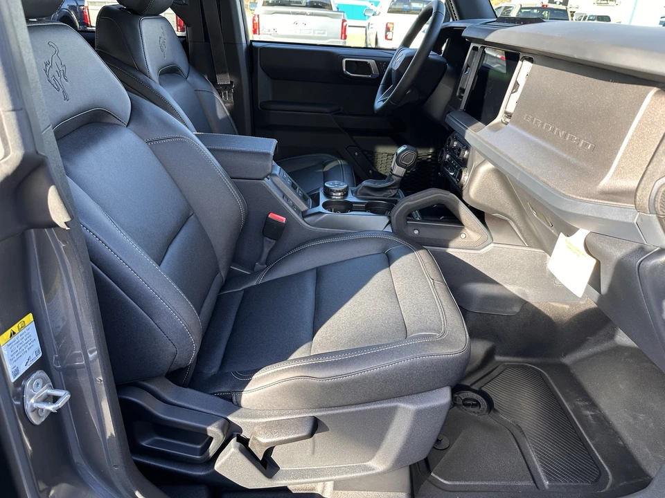 2025 Ford Bronco 6th Gen - Image 13 of 31
