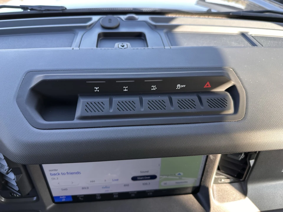2025 Ford Bronco 6th Gen - Image 28 of 31