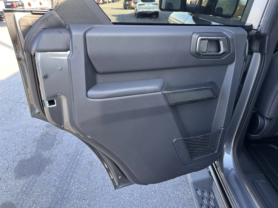2025 Ford Bronco 6th Gen - Image 10 of 31