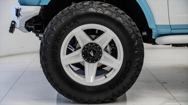 2025 Ford Bronco 6th Gen - Image 18 of 21