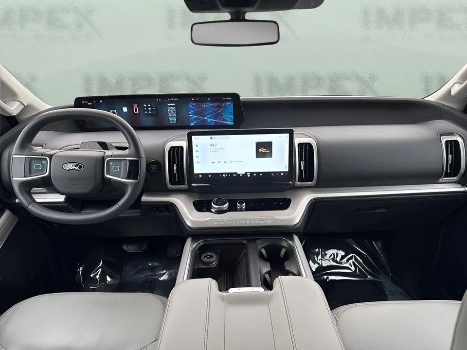 2025 Ford Expedition 5th Gen - Image 14 of 21