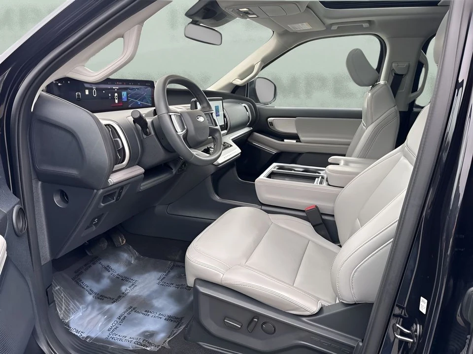 2025 Ford Expedition 5th Gen - Image 9 of 21