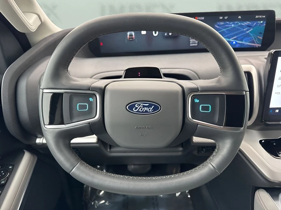 2025 Ford Expedition 5th Gen - Image 15 of 21