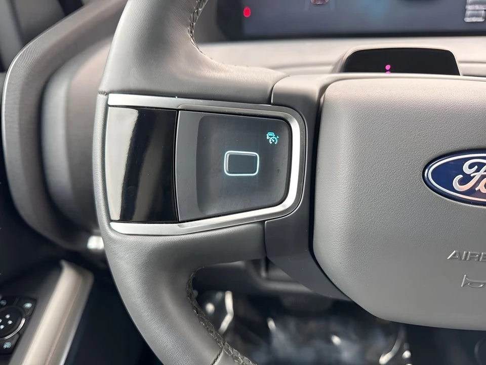 2025 Ford Expedition 5th Gen - Image 16 of 21