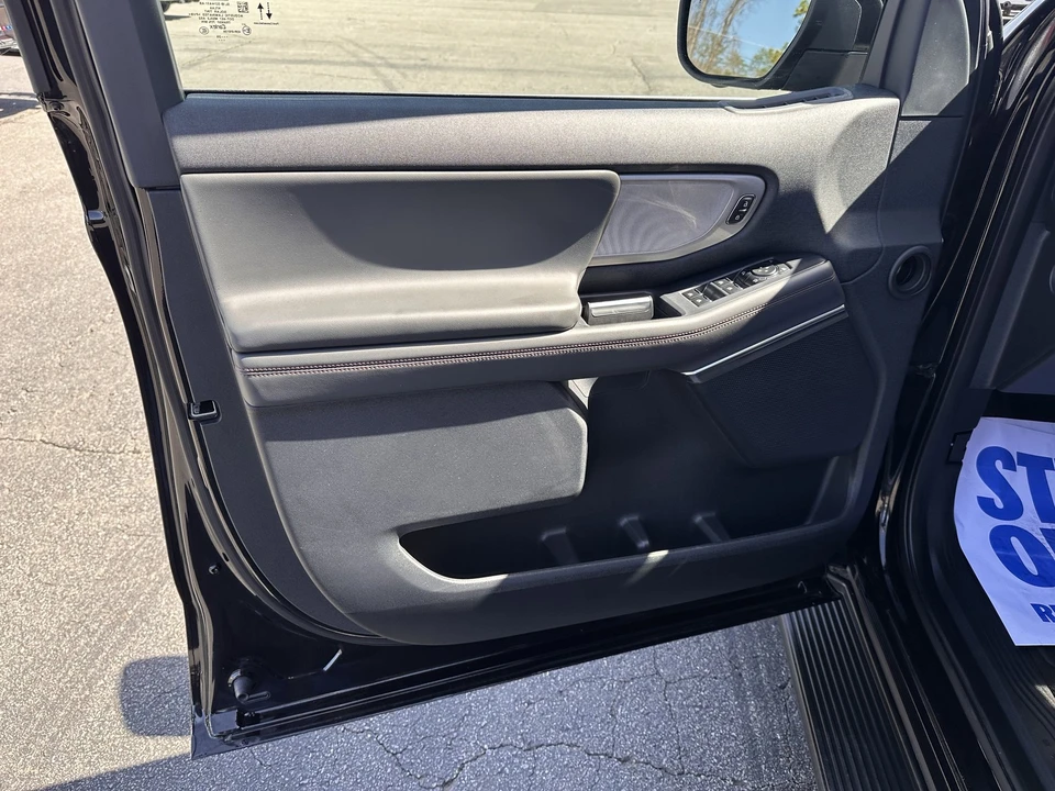 2025 Ford Expedition 5th Gen - Image 9 of 21
