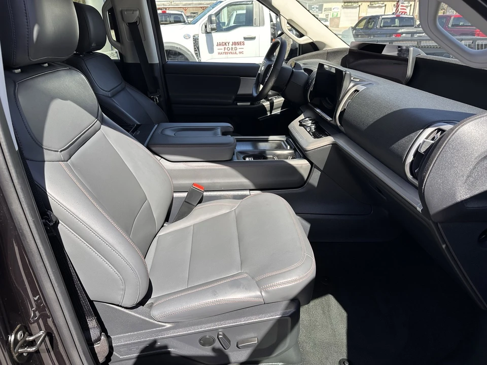 2025 Ford Expedition 5th Gen - Image 14 of 21