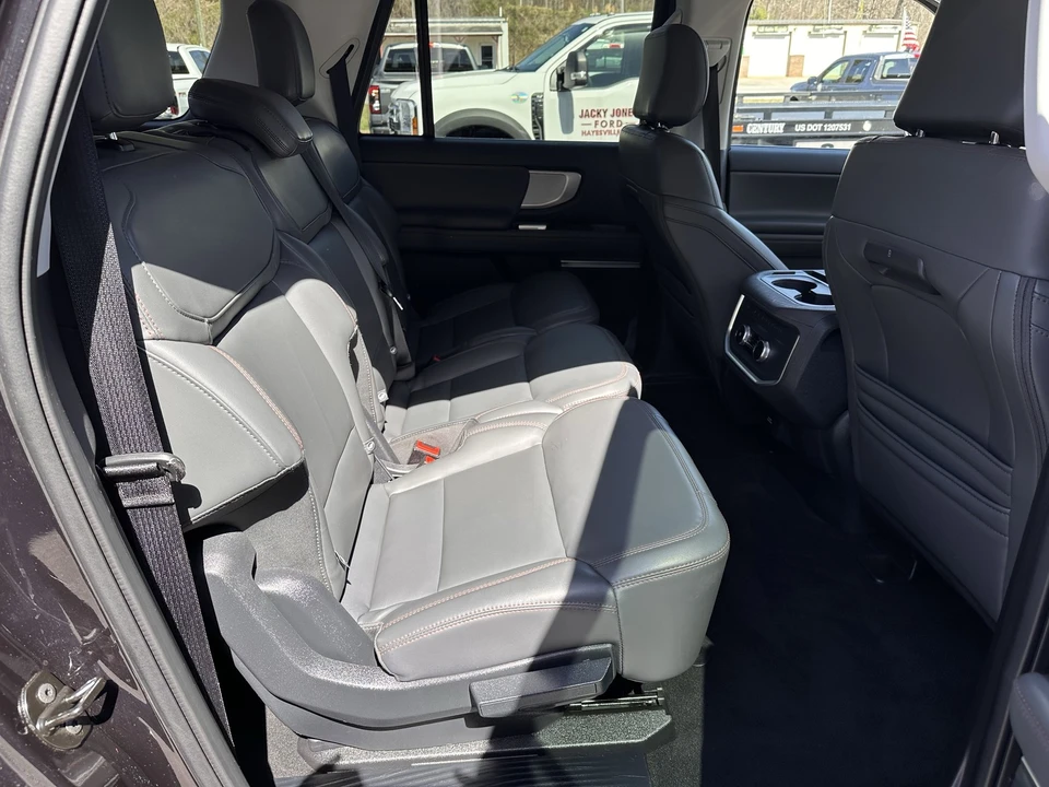 2025 Ford Expedition 5th Gen - Image 16 of 21