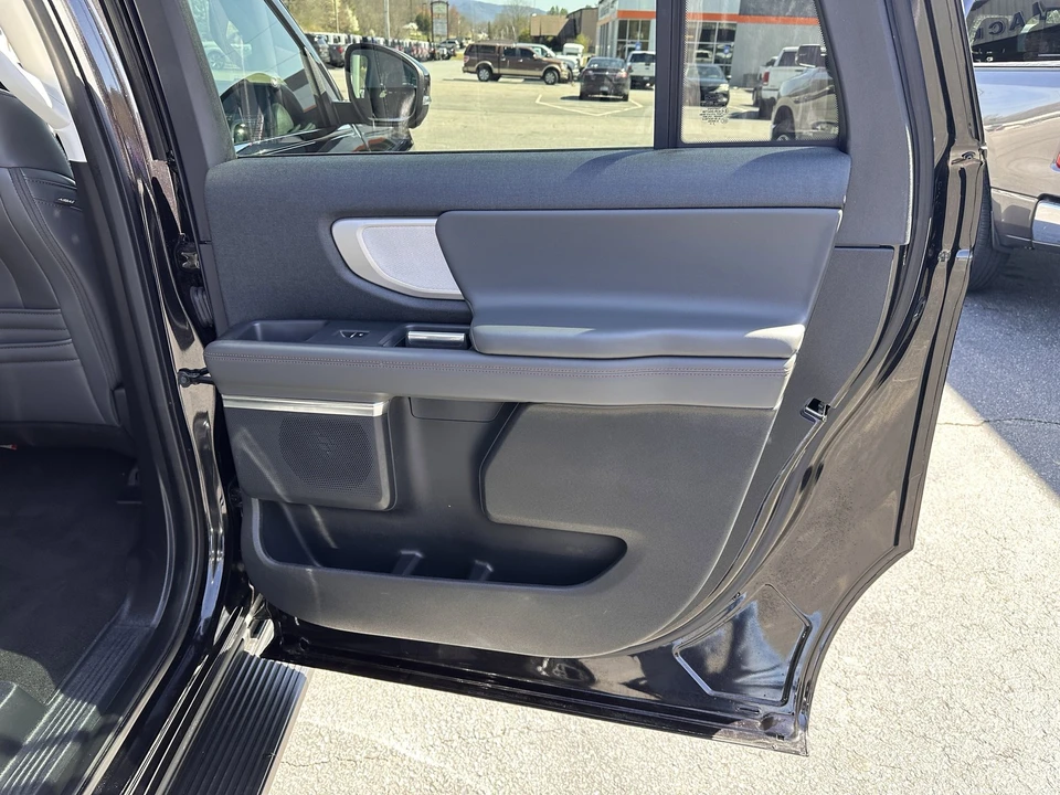 2025 Ford Expedition 5th Gen - Image 15 of 21