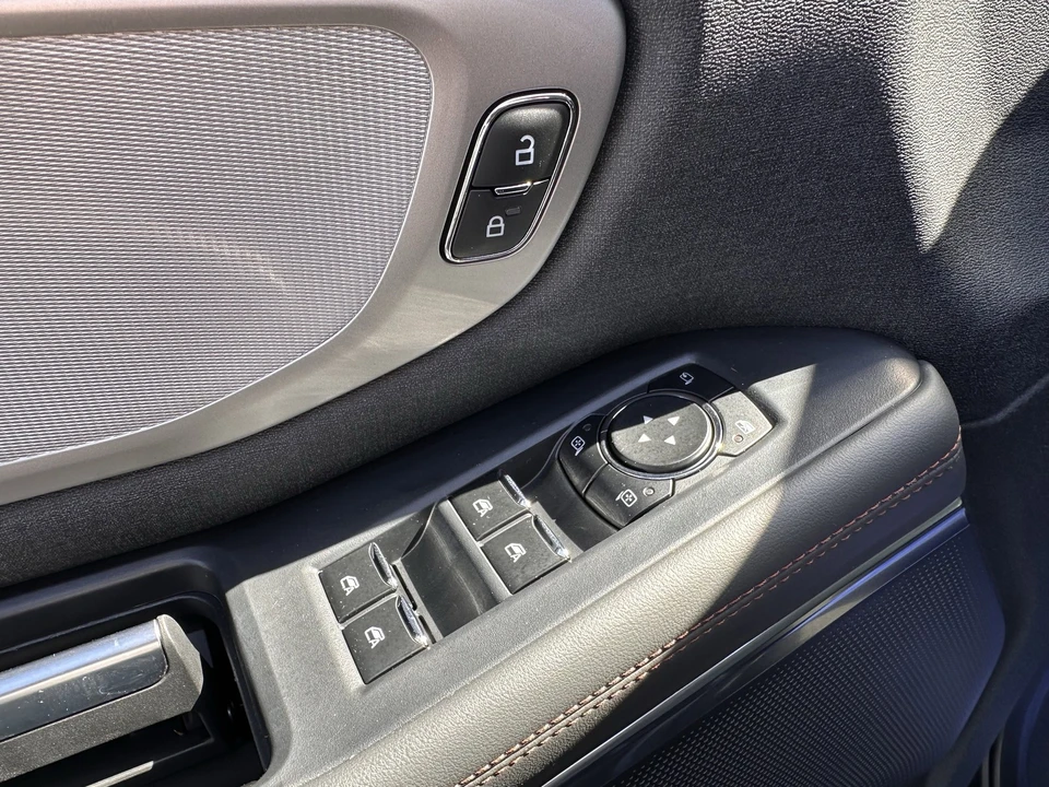 2025 Ford Expedition 5th Gen - Image 18 of 21