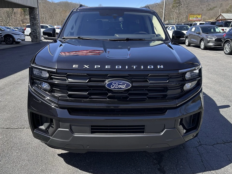 2025 Ford Expedition 5th Gen - Image 3 of 21