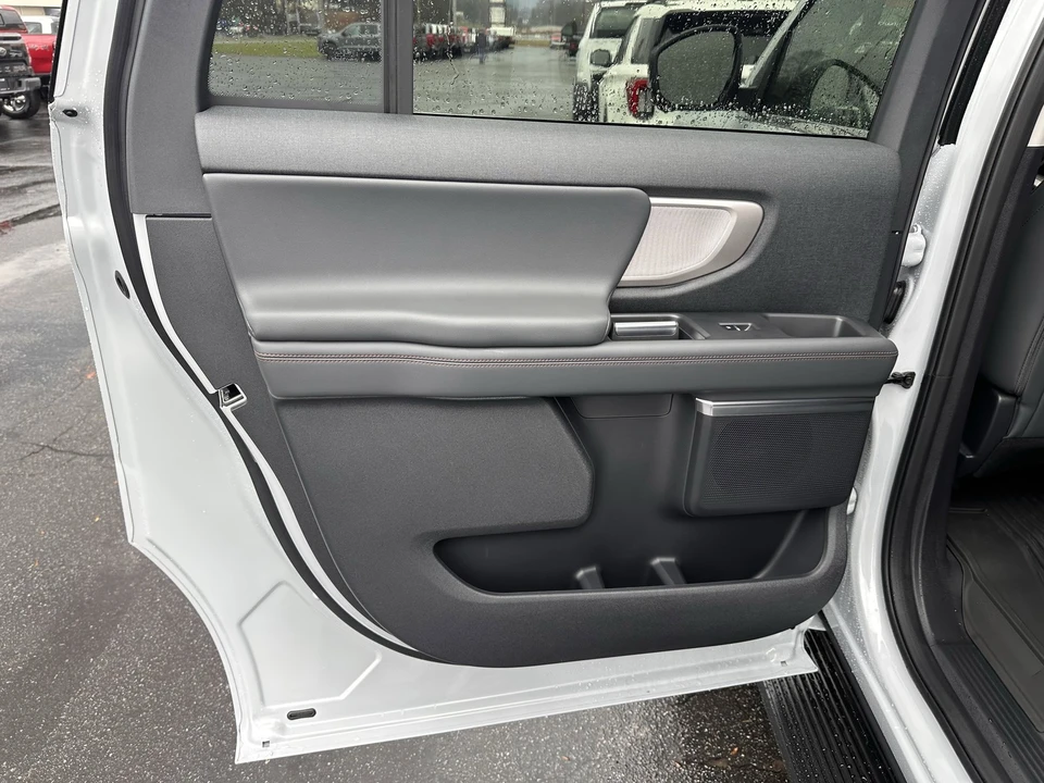 2025 Ford Expedition 5th Gen - Image 11 of 21