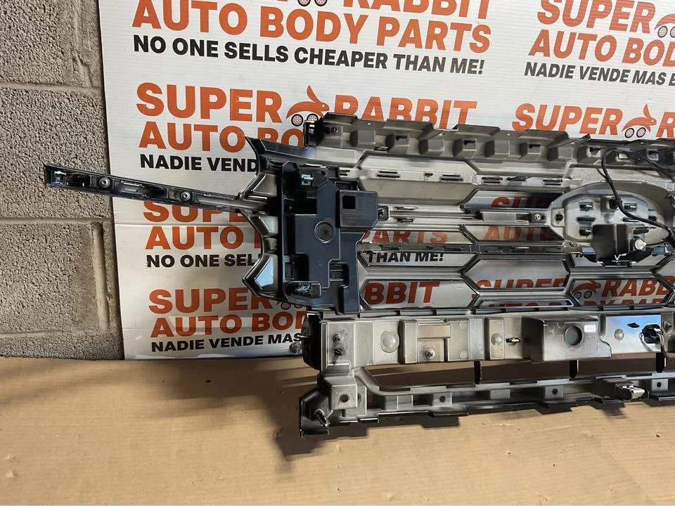 2025 Parts & Memorabilia Bodywork - Image 8 of 9