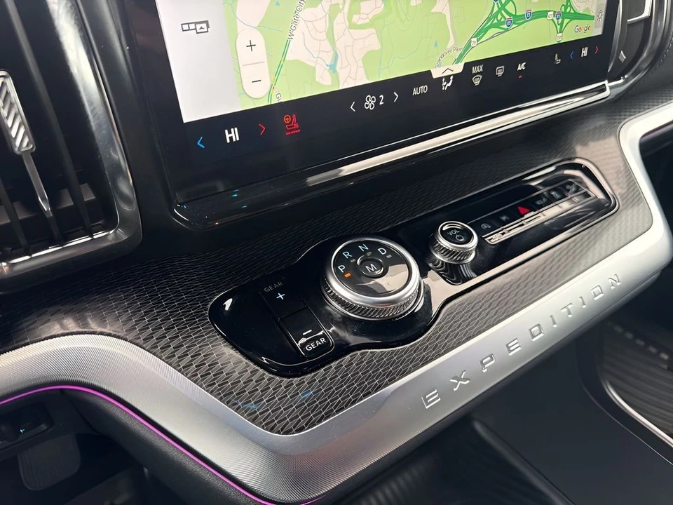 2025 Ford Expedition 5th Gen - Image 18 of 21
