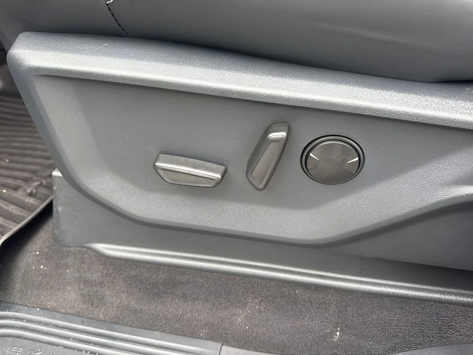 2025 Ford Expedition 5th Gen - Image 10 of 21