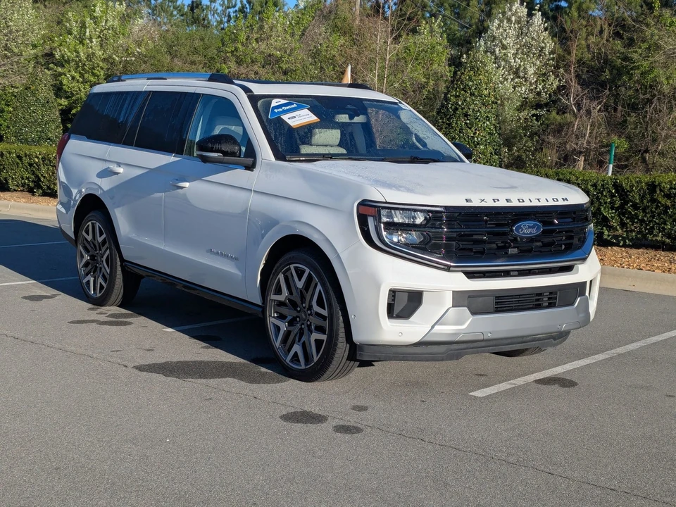 2025 Ford Expedition 5th Gen - Image 2 of 21