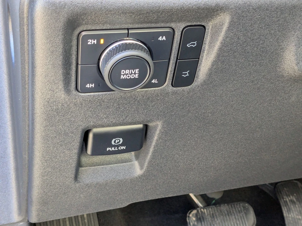 2025 Ford Expedition 5th Gen - Image 18 of 21