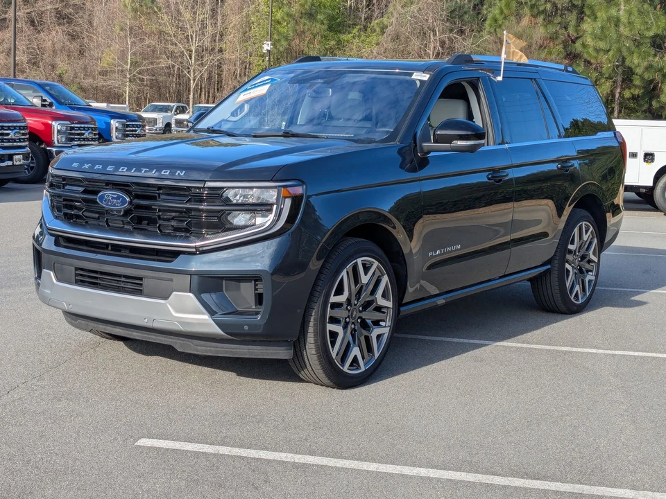 2025 Ford Expedition 5th Gen - Image 8 of 21