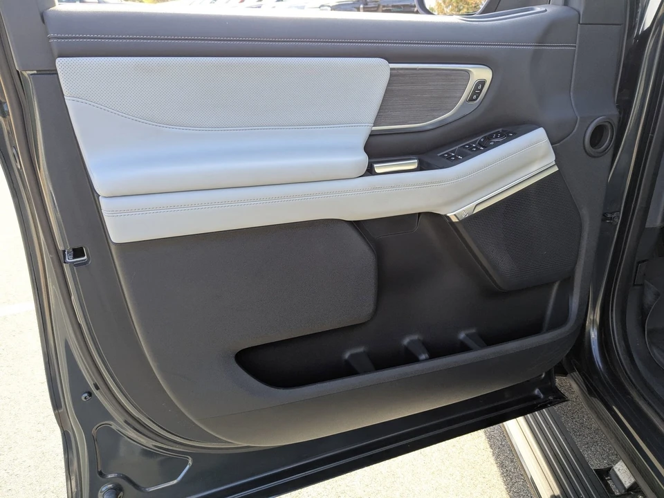2025 Ford Expedition 5th Gen - Image 12 of 21