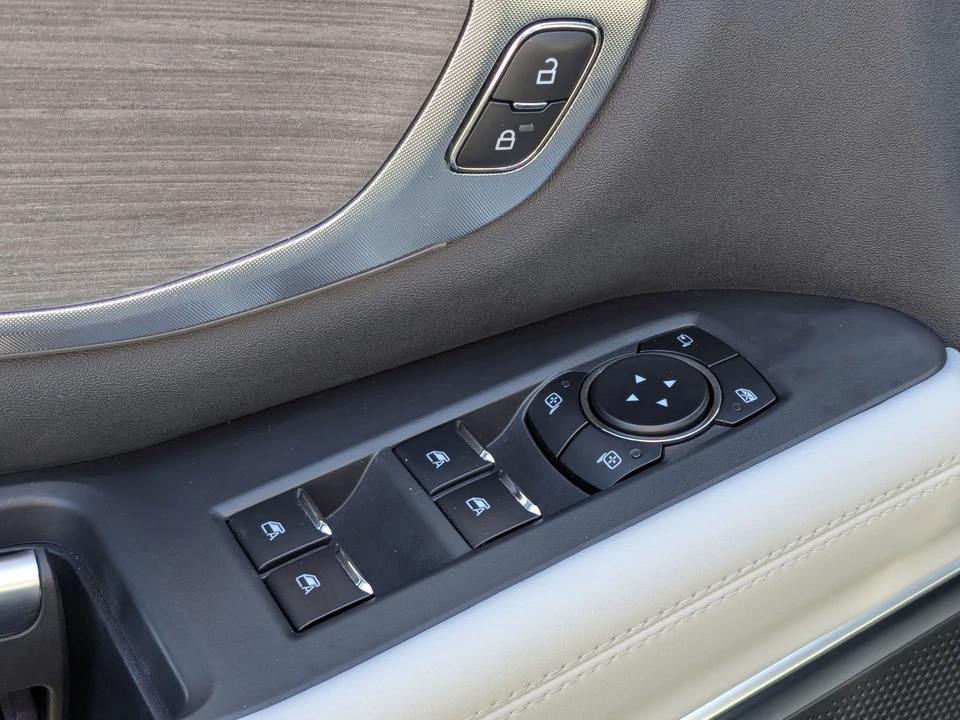 2025 Ford Expedition 5th Gen - Image 13 of 21