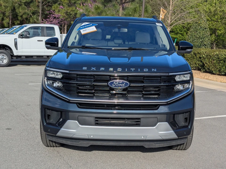 2025 Ford Expedition 5th Gen - Image 9 of 21