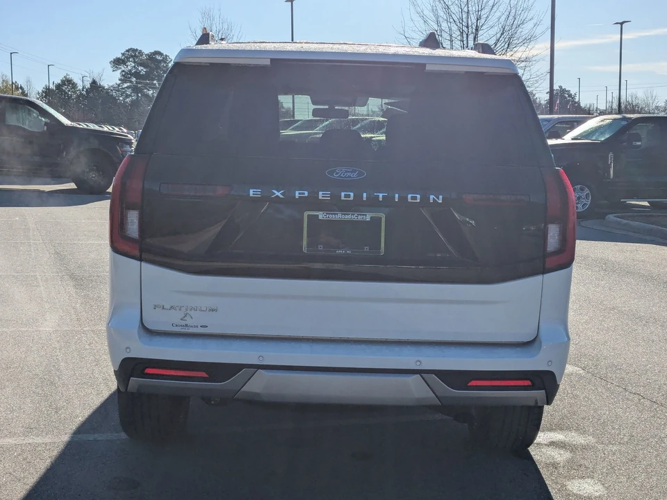 2025 Ford Expedition 5th Gen - Image 5 of 21